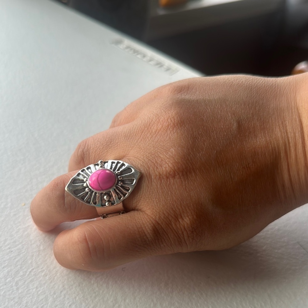 Silver and Pink Eye Ring NWOT